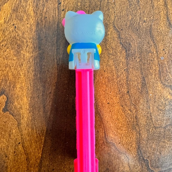 HELLO KITTY assorted pieces. - Picture 15 of 17